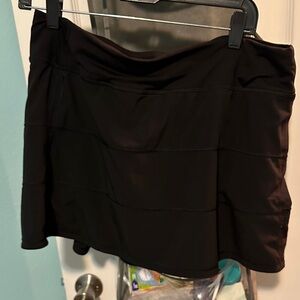Lululemon Athletica pacer rival black skirt